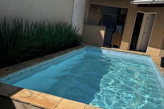 Área comum de casa para alugar com 4 quartos, 140m² em Tubalina, Uberlândia