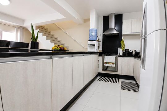 Cozinha de casa para alugar com 3 quartos, 127m² em Rio Tavares, Florianópolis