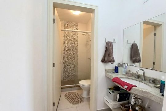 Banheiro da Suíte de casa para alugar com 3 quartos, 127m² em Rio Tavares, Florianópolis