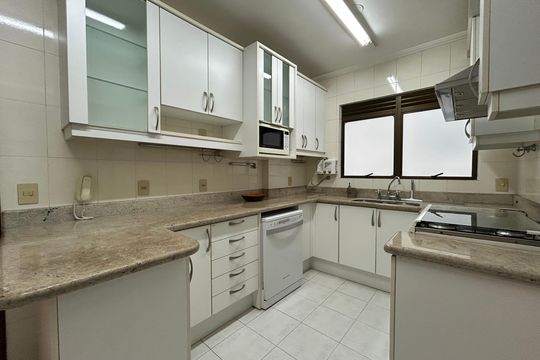 Cozinha  de apartamento para alugar com 4 quartos, 207m² em Centro, Florianópolis