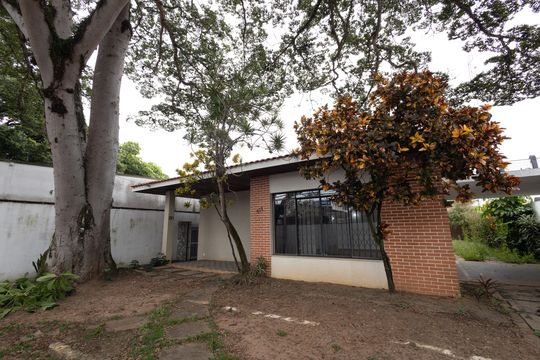 Fachada de casa para alugar com 3 quartos, 525m² em Centro, Jacareí