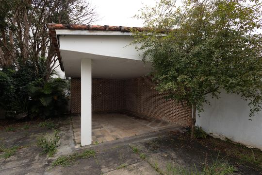 Garagem de casa para alugar com 3 quartos, 525m² em Centro, Jacareí