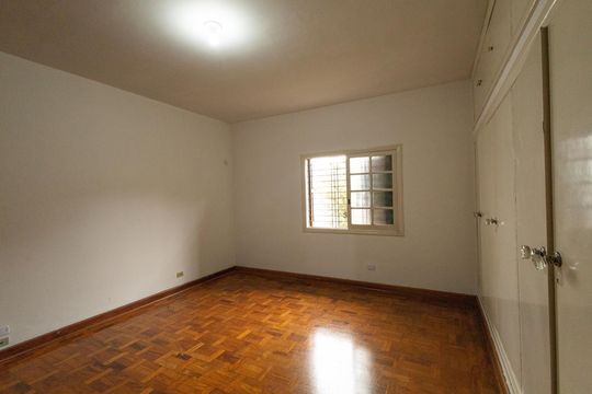 Quarto 1 de casa para alugar com 3 quartos, 525m² em Centro, Jacareí