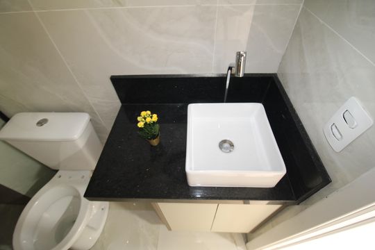 Banheiro de apartamento para alugar com 2 quartos, 37m² em Parada Inglesa, São Paulo