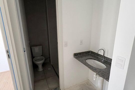 Banheiro de apartamento à venda com 2 quartos, 35m² em Jaguaré, São Paulo
