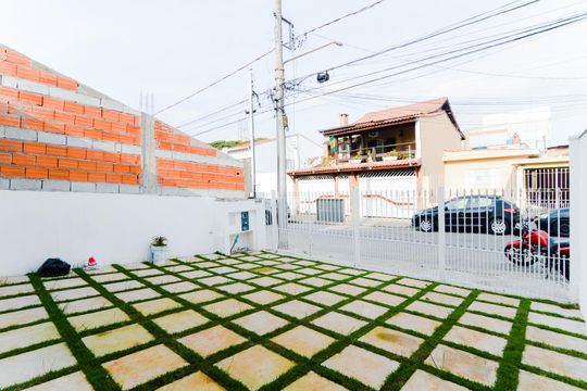 Garagem de casa para alugar com 3 quartos, 187m² em Vila Camargos, Guarulhos