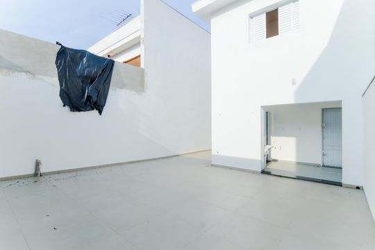 Quintal - Edícula de casa para alugar com 3 quartos, 187m² em Vila Camargos, Guarulhos