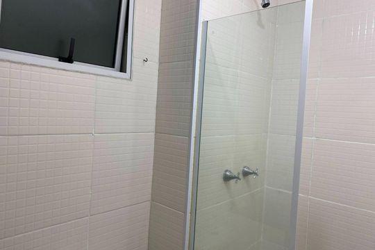 Banheiro de apartamento à venda com 3 quartos, 53m² em Vila Florida, Guarulhos