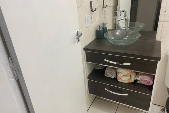 Banheiro de apartamento à venda com 3 quartos, 53m² em Vila Florida, Guarulhos