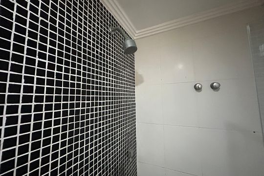 Banheiro Social de apartamento à venda com 2 quartos, 74m² em Vila Valqueire, Rio de Janeiro