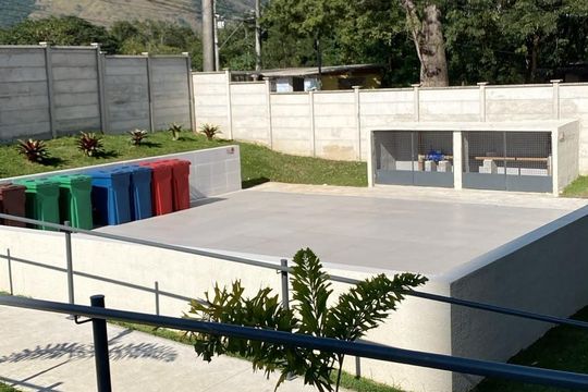 Área externa de apartamento para alugar com 2 quartos, 47m² em Jardim Paraíso, Nova Iguaçu