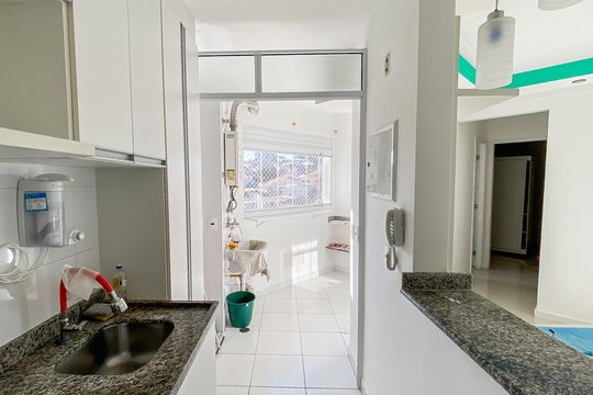 Cozinha  de apartamento à venda com 2 quartos, 54m² em Chácara Cruzeiro do Sul, São Paulo