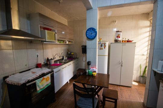 Casa à venda com 5 quartos, 300m² em Conjunto M, Brasília