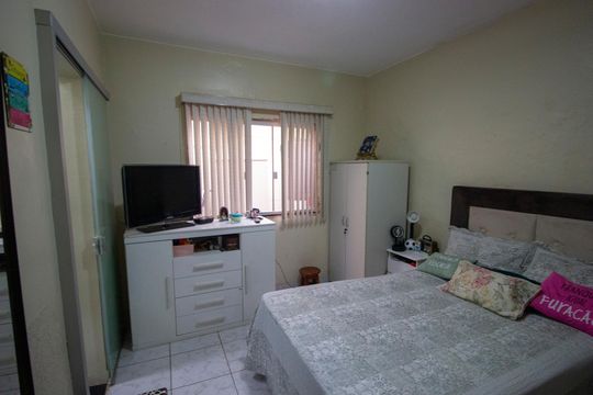 Casa à venda com 5 quartos, 300m² em Conjunto M, Brasília