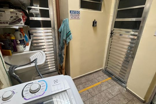 Área de serviço de kitnet/studio para alugar com 1 quarto, 30m² em Centro, Campinas
