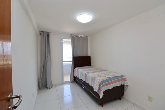 Quarto 1 de apartamento para alugar com 2 quartos, 72m² em Piatã, Salvador
