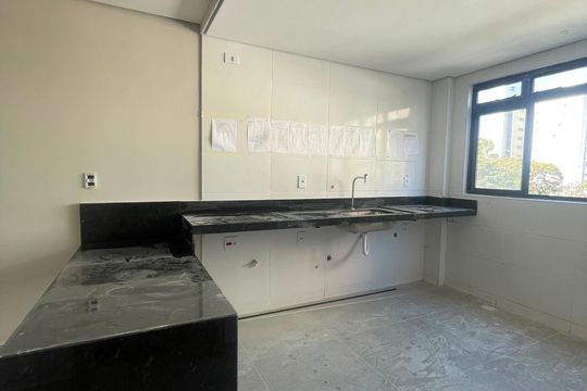 Sala/Cozinha de apartamento à venda com 1 quarto, 40m² em Barro Preto, Belo Horizonte