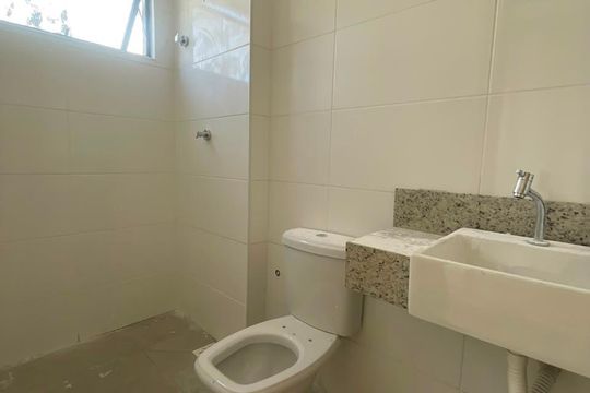 Banheiro de apartamento à venda com 1 quarto, 40m² em Barro Preto, Belo Horizonte