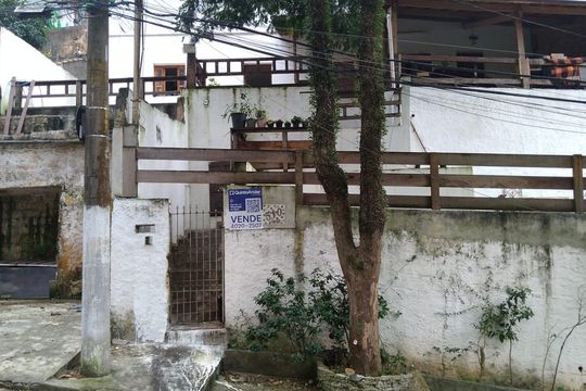 Fachada de casa à venda com 5 quartos, 241m² em Mandaqui, São Paulo