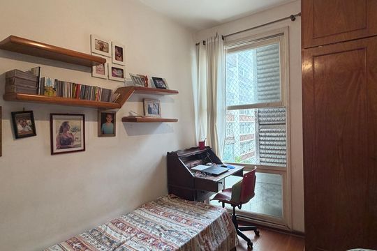 Quarto 1 de apartamento para alugar com 2 quartos, 97m² em Gonzaga, Santos