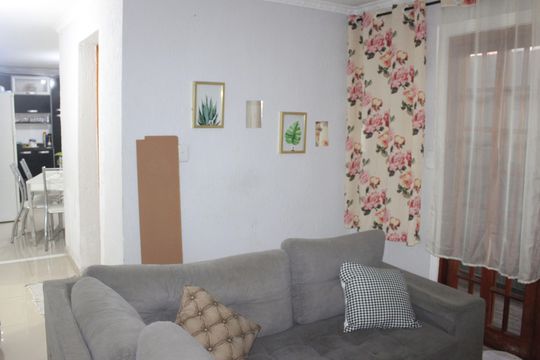 Sala de casa para alugar com 3 quartos, 125m² em Parque Industrial Cumbica, Guarulhos