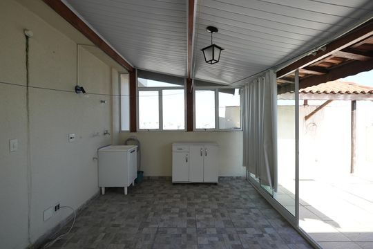 Área de Serviço de apartamento para alugar com 2 quartos, 100m² em Jardim Stella, Santo André