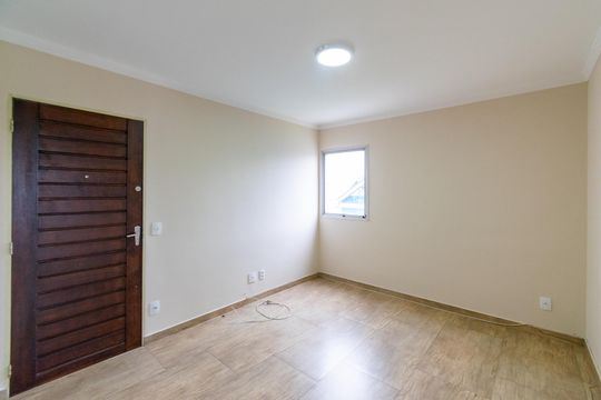 Sala  de apartamento para alugar com 2 quartos, 48m² em Vila Guarani, São Paulo