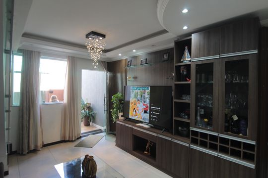Sala de casa para alugar com 2 quartos, 120m² em Jardim Leblon, Belo Horizonte
