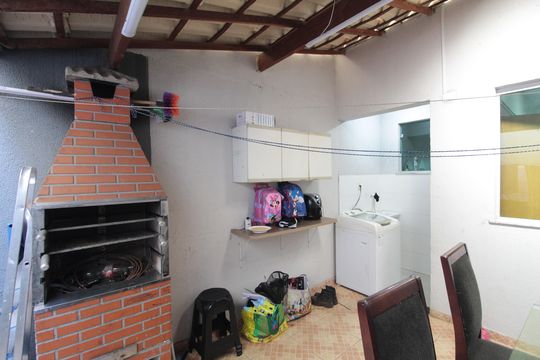 Área de Serviço de casa para alugar com 2 quartos, 120m² em Jardim Leblon, Belo Horizonte