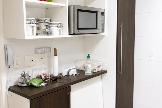 Cozinha de apartamento à venda com 4 quartos, 113m² em Barra da Tijuca, Rio de Janeiro