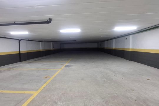 Garagem de apartamento à venda com 2 quartos, 49m² em Jardim, Santo André