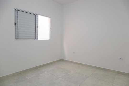 Quarto 2 de casa à venda com 2 quartos, 66m² em Jardim Adriana, Guarulhos