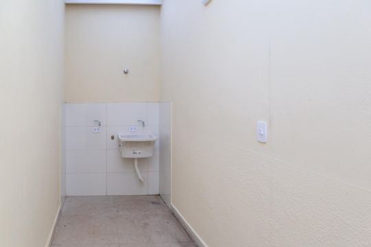 Área de Serviço de casa à venda com 2 quartos, 66m² em Jardim Adriana, Guarulhos