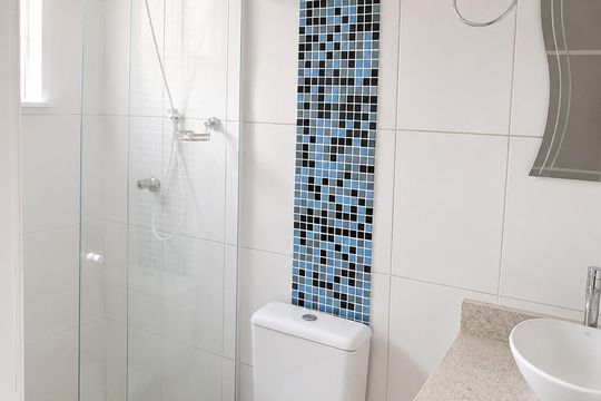 Banheiro de apartamento à venda com 2 quartos, 54m² em Baeta Neves, São Bernardo do Campo