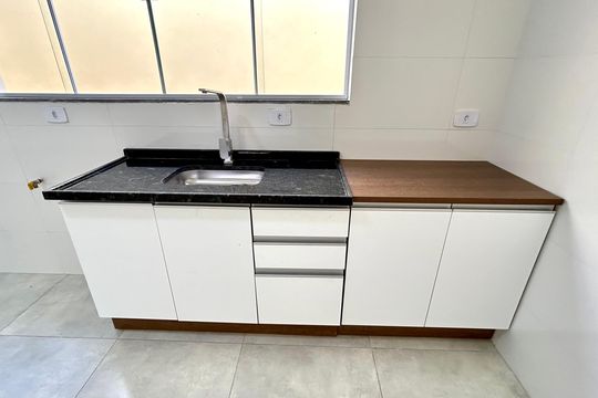 Cozinha de casa à venda com 2 quartos, 66m² em Jardim Adriana, Guarulhos