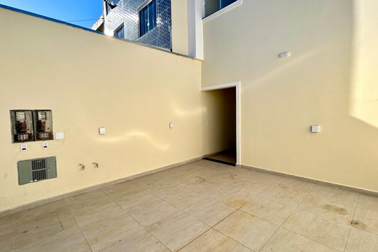 Garagem de casa à venda com 2 quartos, 66m² em Jardim Adriana, Guarulhos