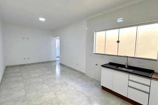 Cozinha de casa à venda com 2 quartos, 66m² em Jardim Adriana, Guarulhos