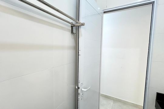 Banheiro de casa à venda com 2 quartos, 66m² em Jardim Adriana, Guarulhos