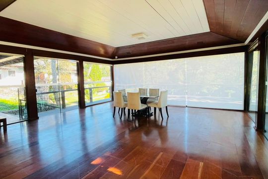 Sala de jantar de casa de condomínio para alugar com 5 quartos, 5000m² em Vila Santo Antonio de Carapicuiba, Cotia