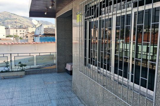 Casa à venda com 4 quartos, 600m² em Piedade, Rio de Janeiro
