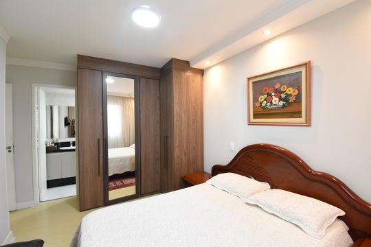 Suíte de apartamento à venda com 3 quartos, 89m² em Portão, Curitiba