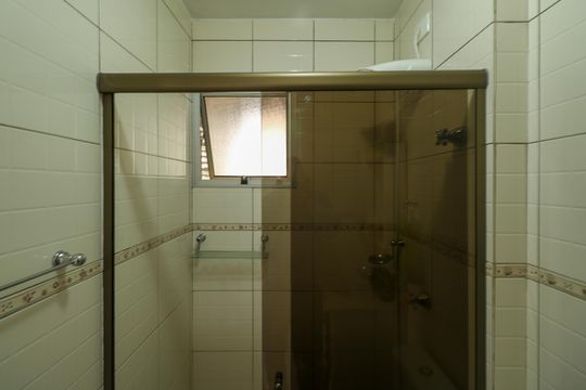 Banheiro de apartamento à venda com 2 quartos, 55m² em São José, São Caetano do Sul