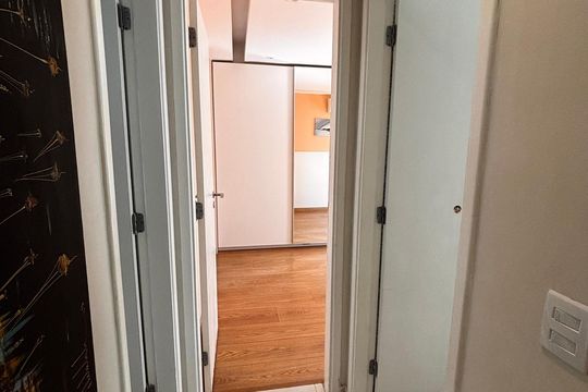 Corredor de apartamento para alugar com 2 quartos, 79m² em Empresarial 18 do Forte, Barueri