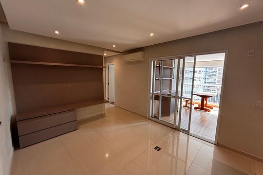 Sala de apartamento para alugar com 2 quartos, 79m² em Empresarial 18 do Forte, Barueri