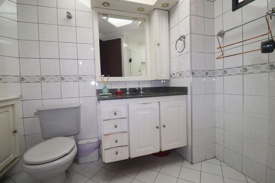 Banheiro Quarto 1 suíte de apartamento à venda com 3 quartos, 87m² em Vila Assunção, Santo André