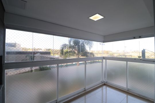 Varanda gourmet de apartamento para alugar com 3 quartos, 108m² em Jardim Karaíba, Uberlândia
