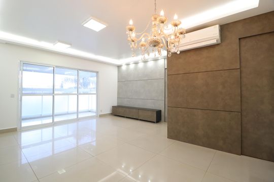 Apartamento para alugar com 3 quartos, 108m² em Jardim Karaíba, Uberlândia