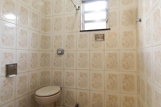 Banheiro de casa para alugar com 2 quartos, 90m² em Alcantara, São Gonçalo