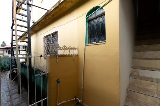Hall de entrada de casa para alugar com 2 quartos, 90m² em Alcantara, São Gonçalo