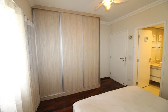 Suíte de apartamento para alugar com 3 quartos, 115m² em Centro, São José dos Campos